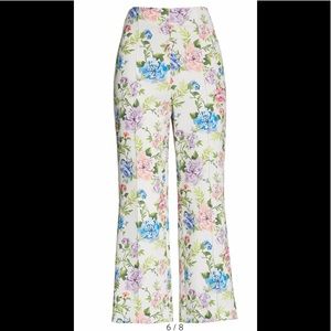ALICE + OLIVIA
Gardenia Women's Lorinda Floral Crop Trousers
NWT